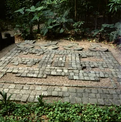 Pavement depicting a stylized mouth of a jaguar, Pre-Classic Period